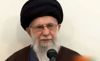 Ko je ajatolah Hamnei, lider kojeg je Tramp nazvao “lakom metom”?