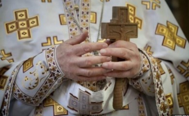 Vrijeme molitve i odricanja: Sveštenik otkriva da li su intimni odnosi grijeh tokom posta