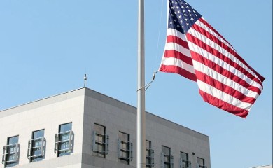 Ambasada SAD: Svim učesnicima brojanja glasova omogućiti da obavljaju svoj posao