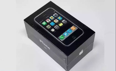 Originalni i neotpakovani iPhone 2007 prodat za skoro 40.000 dolara