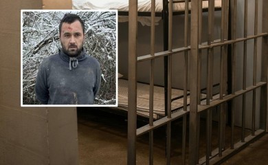 Emira Selimovića terete da je sina i suprugu zadavio dok su spavali
