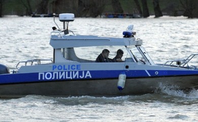 Tri osobe nestale kada se prevrnuo čamac na Adi huji