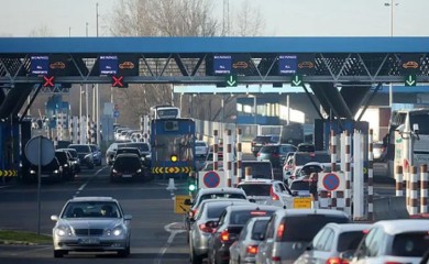 Putnik iz BiH kažnjen sa 1.650 evra zbog suhog mesa i cigareta