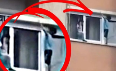 Izašli kroz prozor i hodaju po simsu: Djeca vise sa sedmog sprata zgrade VIDEO