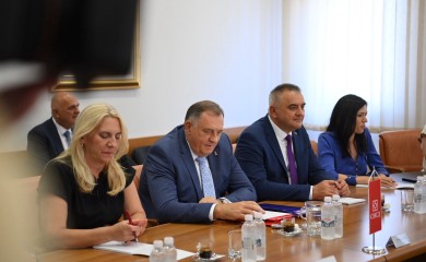 Dodik: BiH ne može funkcionisati s bonskim ovlašćenjima