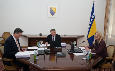 Predsjedništvo usvojilo budžet, Cvijanovićeva preglasana