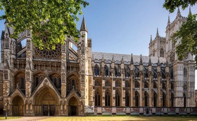 Brnabićeva sa partnerkom stigla na sahranu kraljice