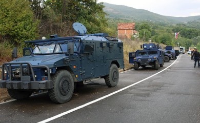 ROSU nastavlja sa pritiscima: Maltretirali srpskog mladića, tukli ga po nogama i glavi