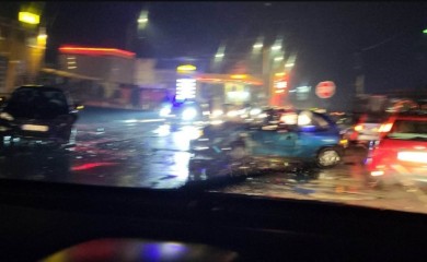Sudar kamiona i dva automobila, ima povrijeđenih