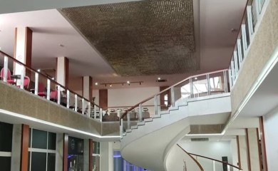 Od hotela Jugoslavija ostaje samo luster od Svarovski kristala