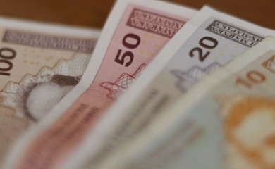 Prosječna oktobarska plata u BiH 1.156 KM, najviše u finansijama i osiguranju