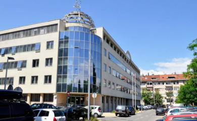 PODGORICA: Muškarac tokom saslušanja skočio kroz prozor policijske stanice