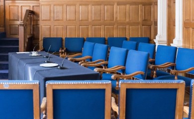 Tokom suđenja optuženi pobjegao kroz prozor