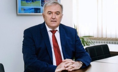 Pomama za čistačicama, Umičević ljut: Ne kradite mi bagrenje (radnike)!