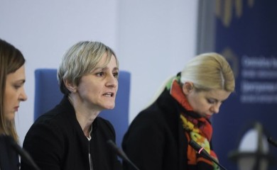 MMF: Oba entiteta imaju budžetski deficit, troše previše novca