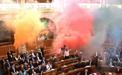 Orban pokrenuo rat protiv LGBT: Zabranio Prajd, identifikuje gejeve pomoću softvera