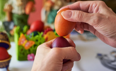 KATOLICI PROSLAVLJAJU USKRS Najveći hrišćanski praznik slavi se i po gregorijanskom kalendaru