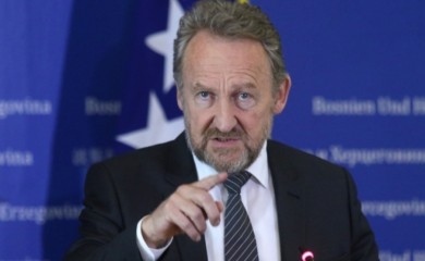 IZETBEGOVIĆ: Eskobar iznosi neistine