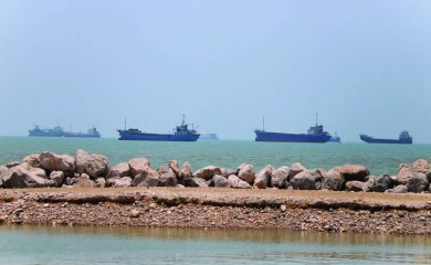 Iran ponovo zatvorio Ormuski moreuz, u toku pripreme za pregovore sa SAD u Švajcarskoj
