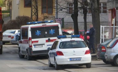 Tragedija u Novom Sadu: Četrnaestogodišnji dječak skočio kroz prozor stana i poginuo, uhapšene tri osobe