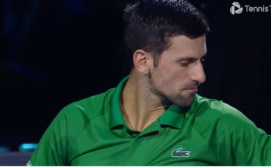 Drama u Torinu: Đoković se umalo srušio, tresao se na pauzi i usred gema VIDEO