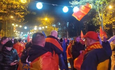 Veliki protesti u Podgorici za građansku Crnu Goru