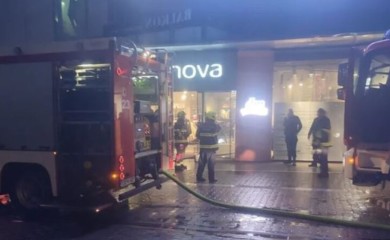 Buktinja u centru Banjaluke: Izbio požar u Teranovi, na terenu vatrogasci i hitna VIDEO