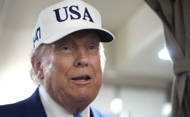 Tramp ratuje sa Rusijom preko Srbije?