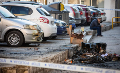 Uhapšen muškarac, preko dva mjeseca palio kontejnere po Splitu