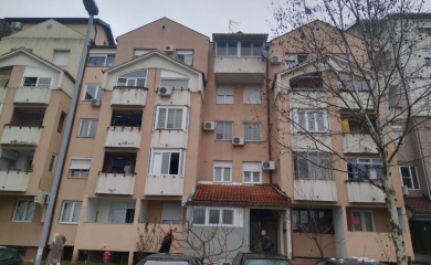 Stravičan prizor: Sestre nađene mrtve, jedna sa jastukom preko glave