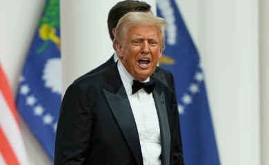 Tramp tvrdi da Putin uništava Rusiju, hitan sastanak u Moskvi