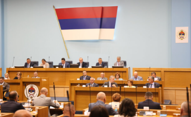 Ana Trišić Babić vratila zakone o pušenju i “sezoncima” u ponovnu proceduru