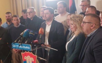 Petrović “preživio” opoziv, ostaje gradonačelnik Bijeljine: SDS traži raspuštanje Skupštine