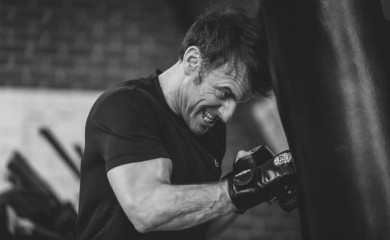 Makronove fotografije sa treninga boksa izazvale niz reakcija: "Sprema se na okršaj s Putinom"