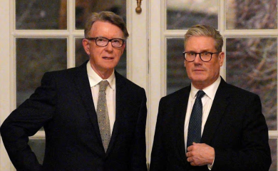 Afera Epstin potresa London — Starmer pod pritiskom zbog Mendelsona i optužbi za obmanjivanje parlamenta