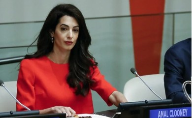 Amal Clooney bila na udaru kritka jer nije govorila o Gazi, sada otkriveno šta je zapravo radila