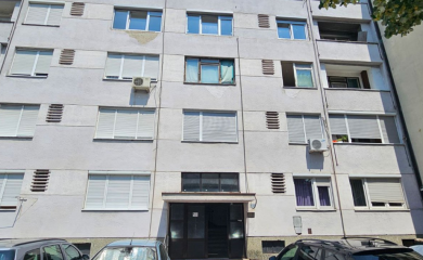 Horor u Banjaluci: Žena se mjesecima raspadala u stanu, stanari strahuju od zaraze (FOTO)