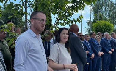 Snimci raskrinkali Trivićevu: Izmislila zvižduke Dodiku i zloupotrijebila obilježavanje proboja Koridora (VIDEO)