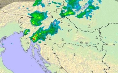 Nevrijeme krenulo sa zapada: Dvije snažne olujne ćelije blizu Slovenije, idu ka istoku