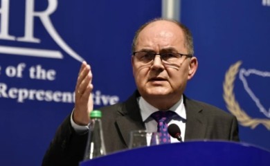 Šmit o odluci NSRS: Kriminalizacija klevete je napad na prava građana Srpske
