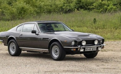 Aston Martin V8 iz filma o Džejmsu Bondu bi mogao biti prodan za gotovo 2 miliona dolara