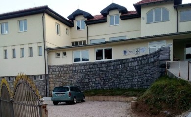 Prijetio smrću medicinarima: Sve ću vas pobiti ako se nešto dogodi mojoj majci