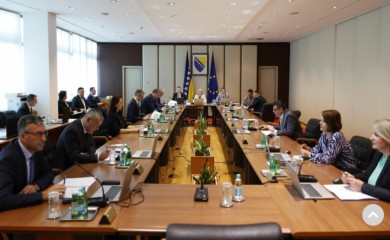 DOBRODOŠLI U BiH Diplomatija u rukama profesora fizičkog, spoljnu trgovinu vodi menadžer s privatnog fakulteta