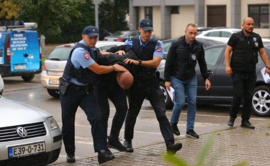 Detalji hapšenja zbog iznude, "pali" stari policijski znanci