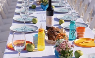 Tel Aviv: Postavljen prazan sto s 203 mjesta iz dirljivog razloga (VIDEO)