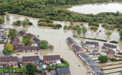 Zastrašujuća oluja pustoši Еvropom: Do sada četvoro mrtvih (VIDEO)