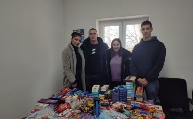 Trebinjski studenti u humanoj misiji "Jedan slatkiš, jedno dijete"
