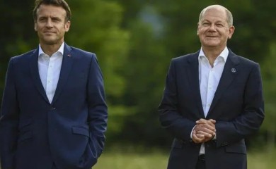 Sastaju se dvije „hrome patke“: Noje cirher cajtnug o posjeti Šolca Makronu