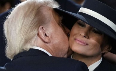 DANAS SLAVE 20 GODINA BRAKA Najkontraverzniji par na svjetskoj sceni, Donaldu i Melaniji niko ne vjeruje da ih SPAJA LJUBAV, uprkos tome opstali zajedno