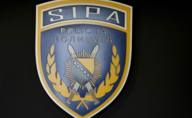 Akcija "Zora": SIPA pretresa zbog šverca ukradenih vozila, droge i oružja